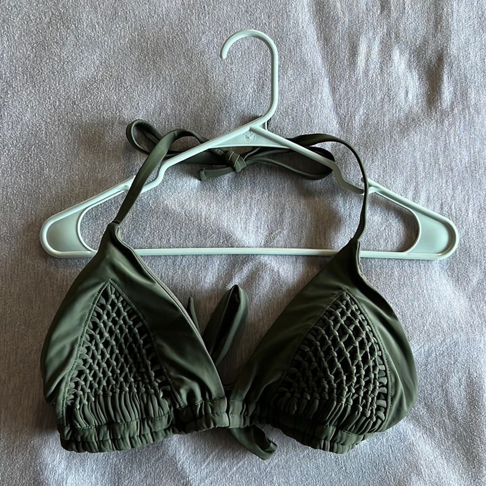 Womens bikini top, Size large